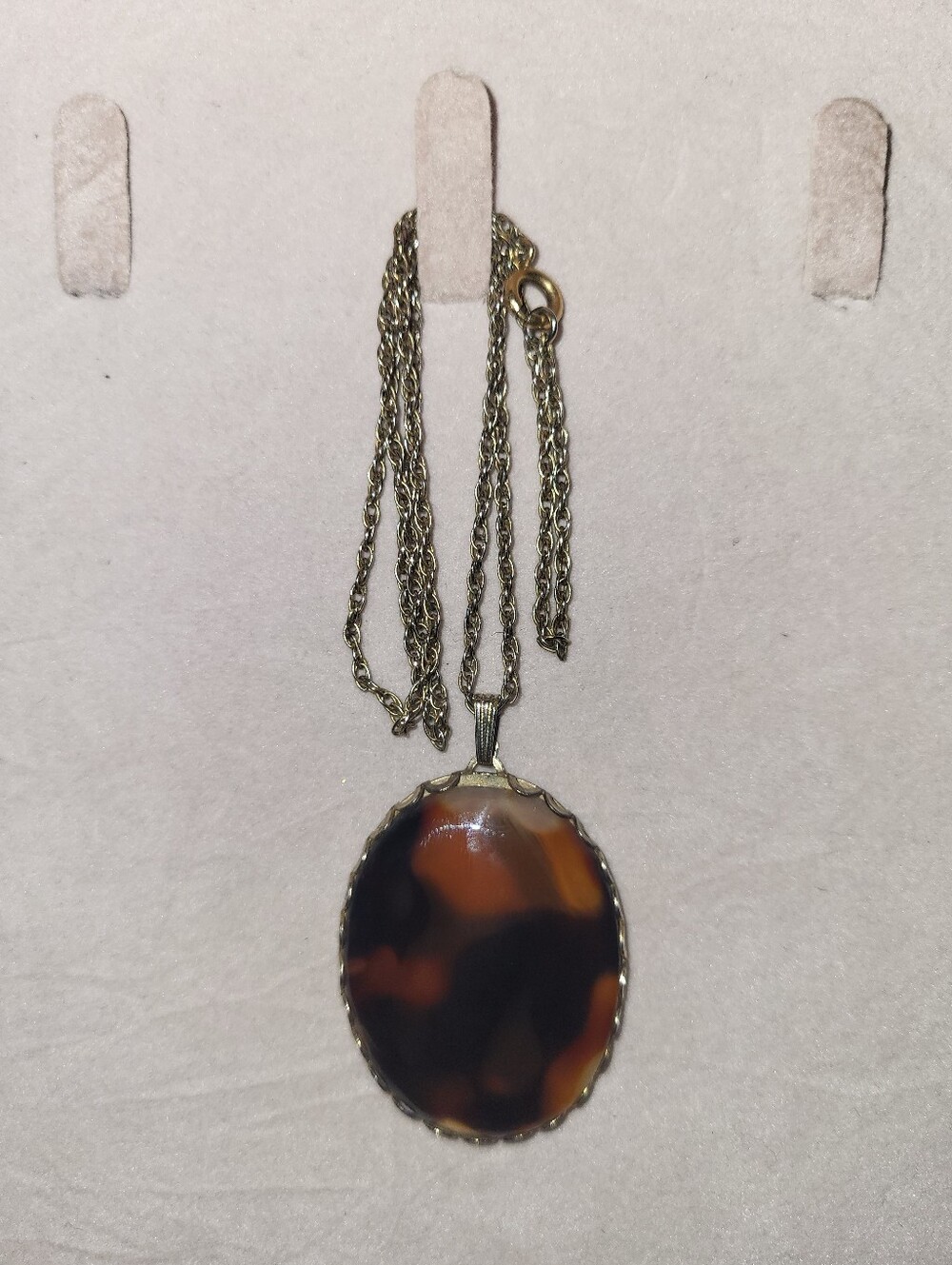 Vintage 1970s Polished Banded Agate Oval Pendant Necklace